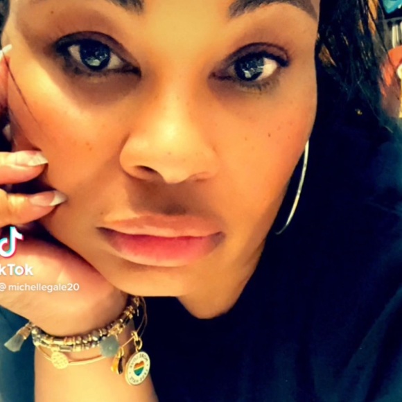 Meet your Posher, Latasha - Picture 4 of 14